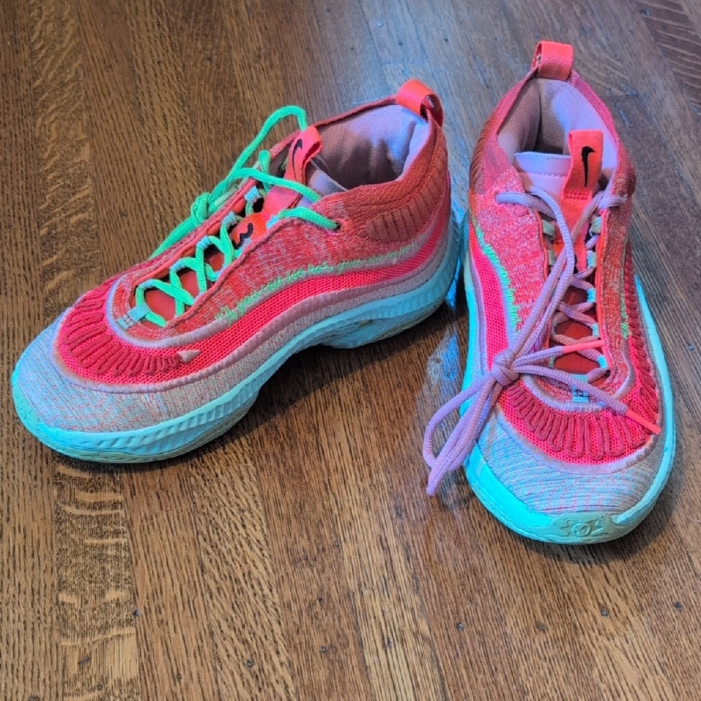 Nike Women’s Athletic Shoes in Coral, Pink, Aqua